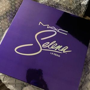 Selena x MAC Cosmetics Vault Collection